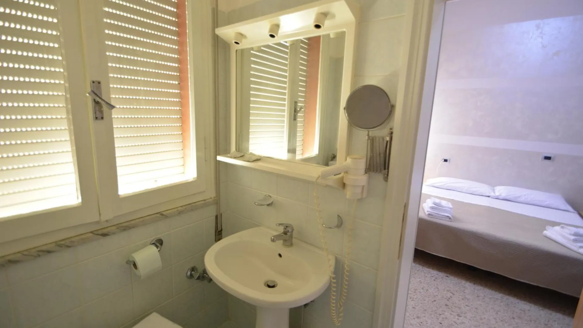 Bella Romagna Hotel Casal Borsetti 2*,  Italy